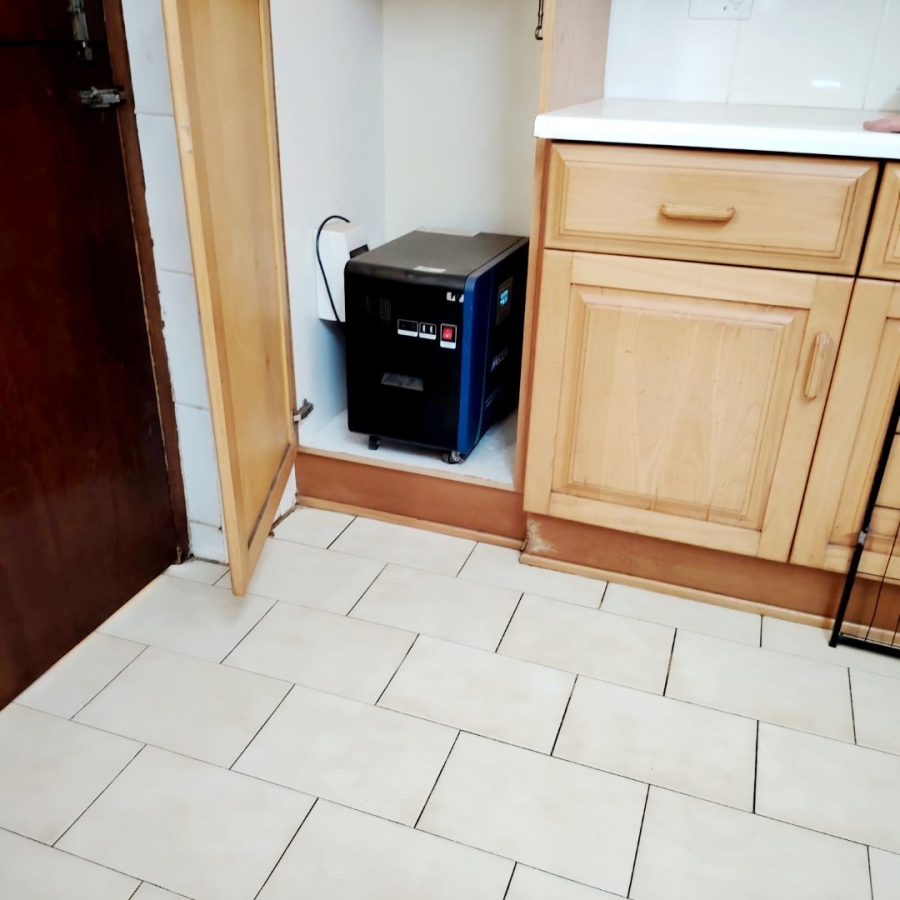 5 Bedroom Property for Sale in Vincent Heights Eastern Cape